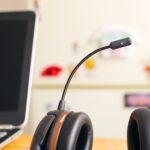 Puesto de trabajo operador telefónico en un call center de atención al cliente